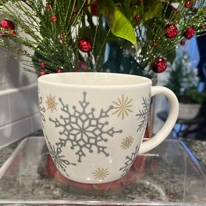 2009 Starbucks Gold and Silver Snowflake Mug